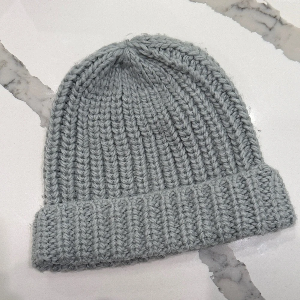 Cozy Gray‎ Knit Beanie